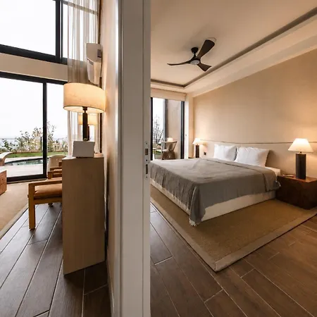 Voger View Hotel